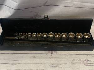lot 63 image: 13pc Pittsburgh Steel Metric Socket Set 11-28mm