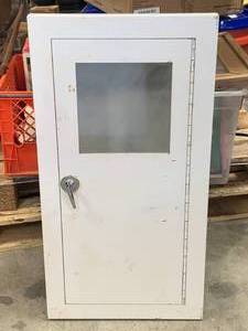 lot 75 image: Metal Fire Extinguisher Cabinet