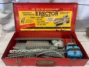 lot 82 image: 1954 Motorized Erector Set #4 12