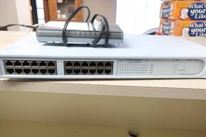 lot 27 image: 2 3Com Switches - 8-Port24-Port