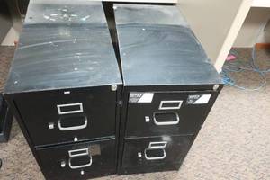 lot 31 image: 2 Metal Filing Cabinets