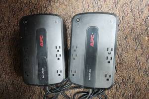 lot 32 image: 2 APC Back-UPS 350