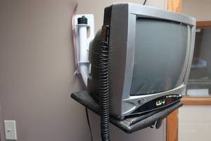 lot 88 image: Monitor and Elbow BracketShelf