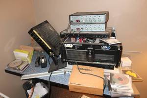 lot 135 image: Pile of Electronics