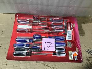 lot 17 image: Variety Screwdriver Set (25-Piece) by Husky in good condition
