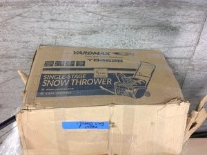 YARDMAX YB4628 Single Stage Snow Thrower, 87cc, 18 IN GOOD CONDITIONS