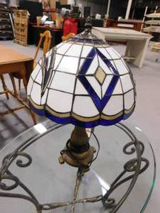 End Table, Glass Top withLamp, Glass Shade