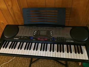 lot 122 image: Casio CTK-551 Song-Bank Keyboard