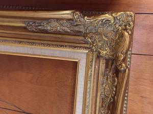 lot 127 image: Vintage Ornate Frame