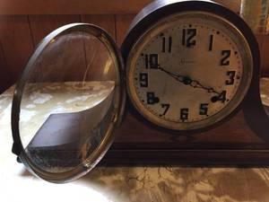 lot 137 image: Sessions Mantle Clock