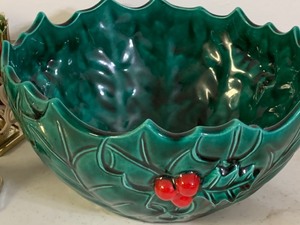 lot 62 image: Vintage Christmas Decorations