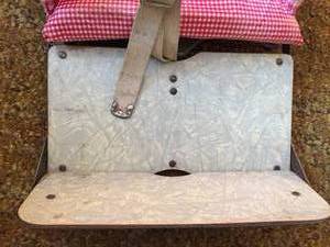 lot 86 image: Vintage Childs Fold Up Seat