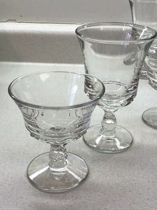 lot 33 image: Set of Eight Water &  Eight Sherbet Glasses