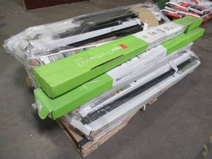 lot 427 image: WHOLESALE MIXED PALLET OF MISCELLANEOUS ALUMINUM FENCE RAILING KITS - FIBERON & TREX