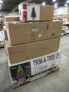 lot 233 image: WHOLESALE MIXED PALLET OF MISCELLANEOUS CHRISTMAS TREES AND DECORATIONS