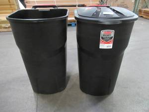 lot 108 image: (2) Rubbermaid Roughneck 45 Gal. Black Wheeled Trash Cans - 1 With Lid, 1 Without Lid