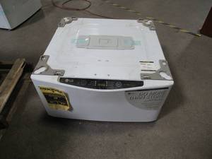 lot 120 image: LG Sidekick 1-cu ft 27-in Pedestal Washer In White WD100CW Untested - SLIGHT SCRATCH AND DENT, ELECTRONICS WORK