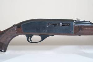 lot 104 image: Remington .22