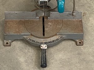 lot 22 image: Makita Miter Saw