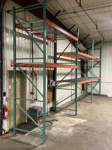 lot 8 image: Pallet Racking Lot