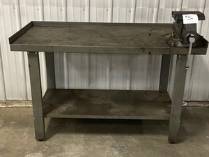 lot 18 image: Work Bench With Vise