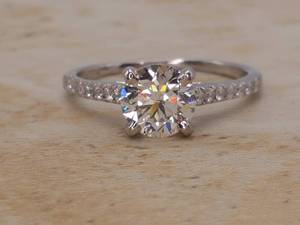 lot 8 image: 1.00 Carat Very Fine Diamond Estate Ring in 14k White Gold $5000 Retail Estimate