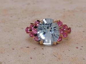 lot 23 image: Beautiful Aquamarine Estate Ring in 14k Yellow Gold $3500 Retail