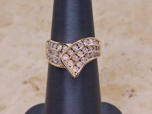 lot 29 image: Designer Styled 1.00 Carat Diamond Cluster Estate Ring in Yellow Gold $2999 Retail