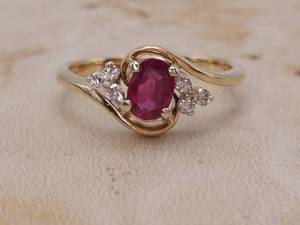 lot 52 image: Ladies Ruby and Diamond Band in 14k Yellow Gold