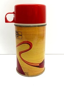 lot 28 image: Vintage Mattel Hot Wheels King Seely Thermos 1969