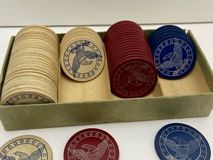 lot 35 image: 57 Antique Clay Poker Chips- Red, White & Blue- Eagles & Tigers