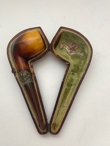lot 36 image: Antique 12k Gold Plate Meerschaum Tobacco Pipe in Original Case- Gourd & Bakelite