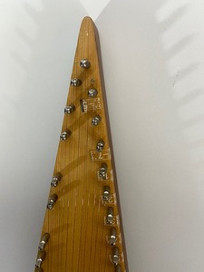 lot 39 image: Bowed Psaltry Instrument