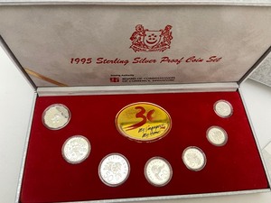 lot 60 image: 1995 Sterling Silver Proof Coin Set
