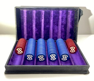 lot 74 image: 186 Antique Pullman Palace Sleeping Car Co. Railraod Poker chips w Case 1925