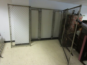 lot 121 image: CHAIN LINK FENCE PANELS
