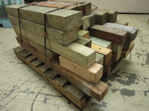 lot 125 image: ASSRTD. LUMBER, 4x4, 4x6