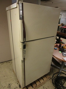 lot 131 image: MONTGOMERY WARD REFRIGERATOR