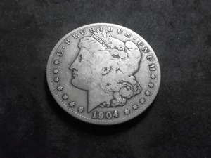 lot 31 image: 1904 S Morgan Silver Dollar