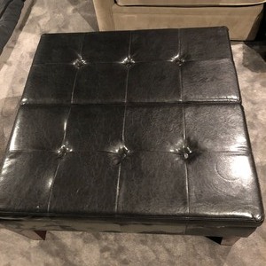 lot 36 image: Brown Vinyl Ottoman