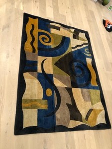 lot 5 image: Beautiful Wool Rug (100% Wool)