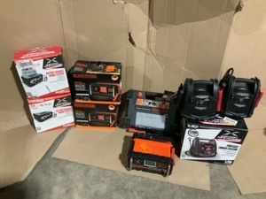 lot 24 image: ASSORTED BLACK DECKER & BATTERY EXTENDER PORTABLE POWER STATIONS SEE PICS