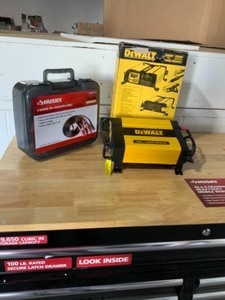 lot 56 image: DEWALT 1000 WATT POWER INVERTER & HUSKY 4 GAUGE 20 FT BOOSTER CABLE SEE PICS