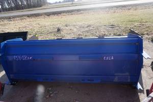 lot 19 image: Brand New Universal Mount Bobcat Skid Loader Skid Steer 92 Snow Pusher Attachment