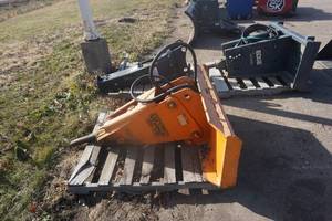 lot 20 image: Stanley Brand Model MB-350 Universal Mount Bobcat Skid Loader Skid Steer Jack Hammer Attachment