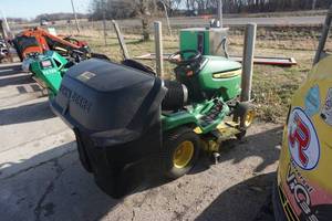 lot 15 image: John Deere Model X360 Garden Tractor Lawn Mower With Rear Bagger