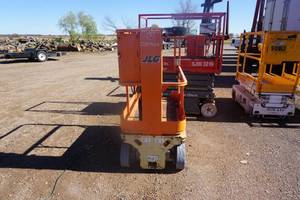 lot 28 image: JLG 1230ES Electric Vertical Mast Man Lift