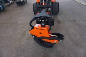 lot 24 image: Brand New TNE Attachments Brand Toro Dingo, Ditch Witch Mini Skid Compatible Hydraulic Grapple Attachment