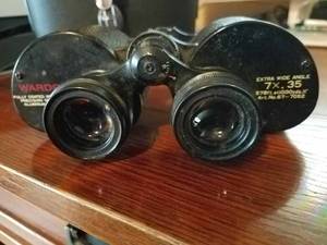 Wards Art. No. 67-7052 7 X, 35 Extra Wide Angle Binoculars with Case and Lens Covers
