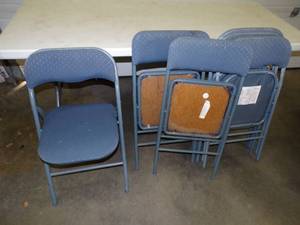 6 Folding Chairs